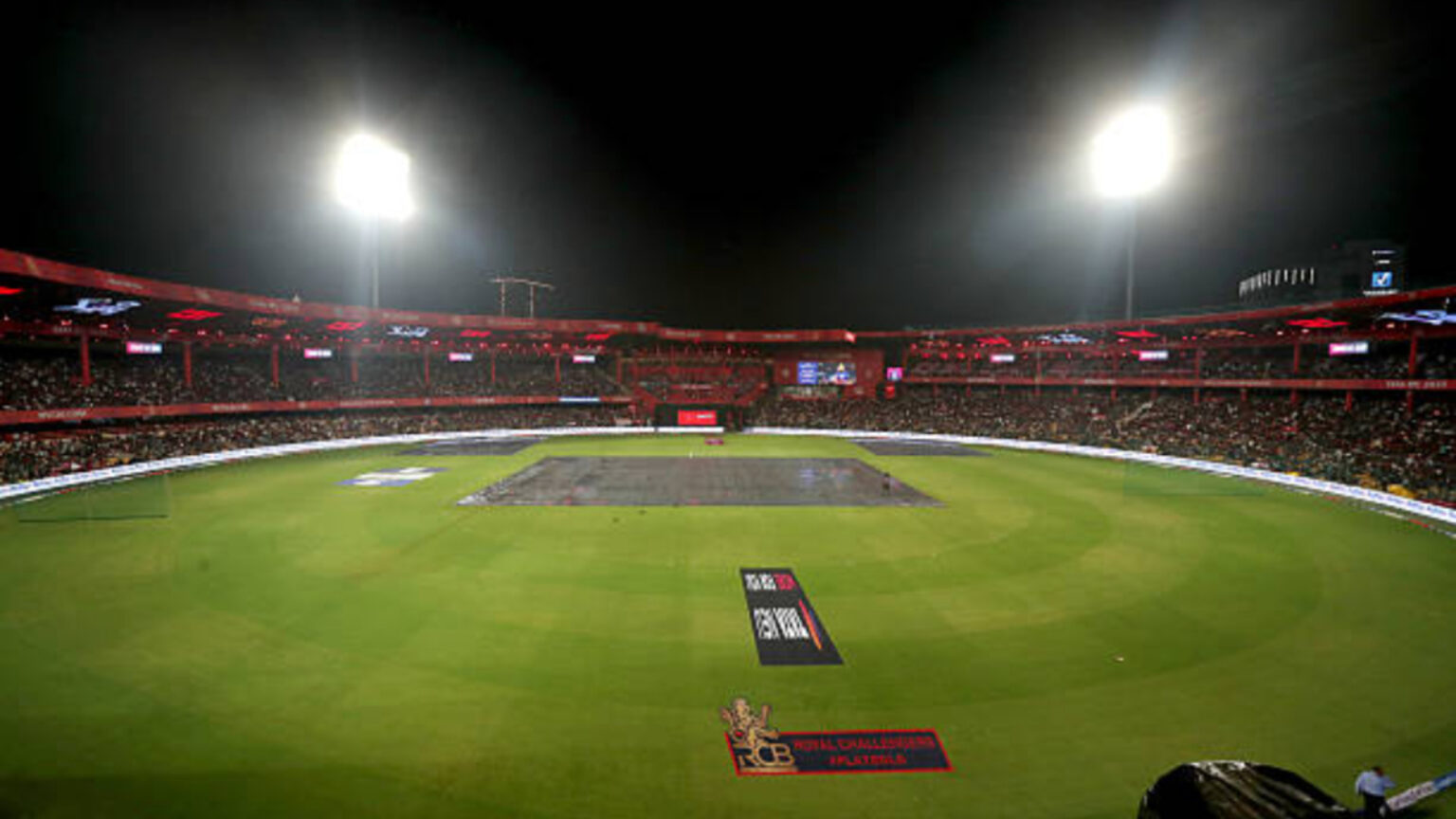 M Chinnaswamy Stadium to Undergo Significant Renovation, KSCA Plans to Expand Seating to 20,000 M Chinnaswamy Stadium to Undergo Significant Renovation, KSCA Plans to Expand Seating to 20,000