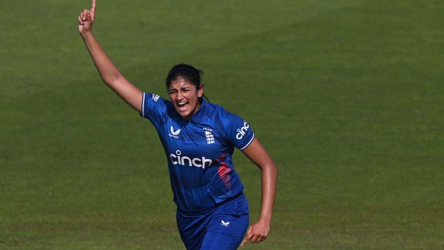 ENG-W vs NZ-W: England Faces More Injury Challenges as Mahika Gaur Withdraws from ODI Series