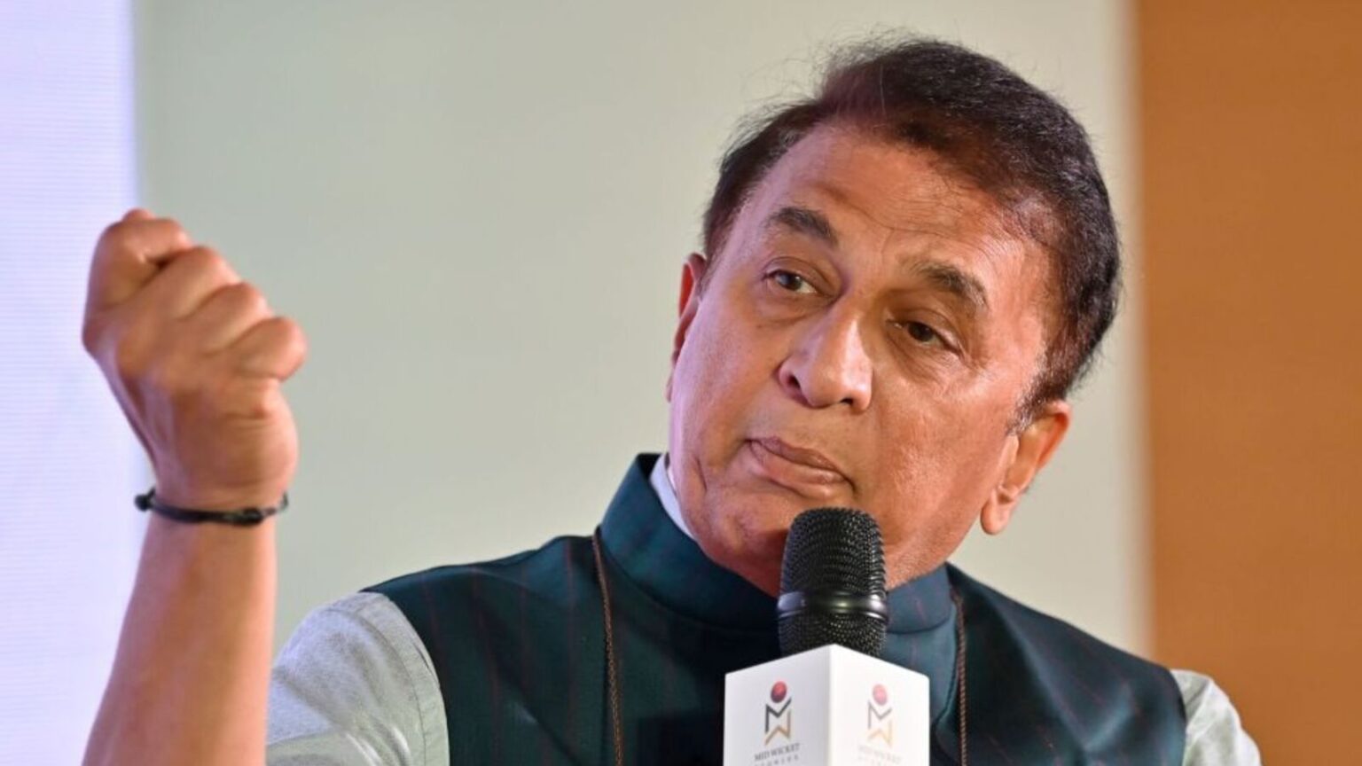 Sunil Gavaskar Comments on KL Rahul’s Performance in 1st ODI Against Afghanistan as Shubman Gill Nears Century Sunil Gavaskar Comments on KL Rahul's Performance in 1st ODI Against Afghanistan as Shubman Gill Nears Century